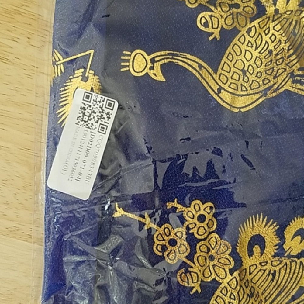 NIB - 3 Ladies Peacock Print Scarves - Picture 3 of 5